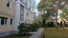 Grünes Nikolassee! Elegante 2-Zimmer Eigentumswohnung mit großer Sonnenterrasse - Außenansicht (Eingang)