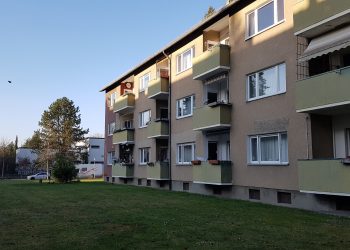 Erstklassige Kapitalanlage im grünen Zehlendorf ! 3 Zimmer Eigentumswohnung mit Balkon (vermietet), 14165 Berlin, Etagenwohnung